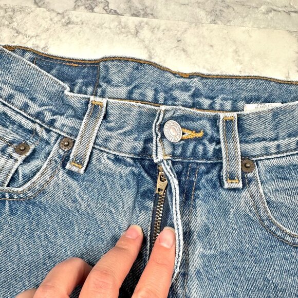 Levi's Vintage Y2K 550 Husky Denim Distressed Cutoff Shorts - Picture 5 of 11